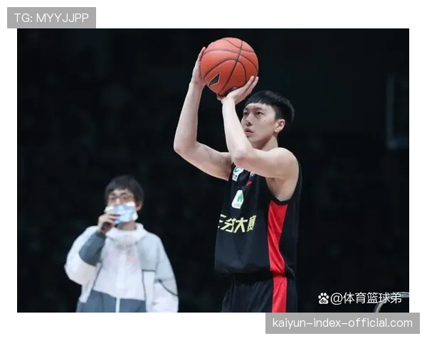 胡明轩单场一分状态引关注 广东后卫亟待调整进攻手感